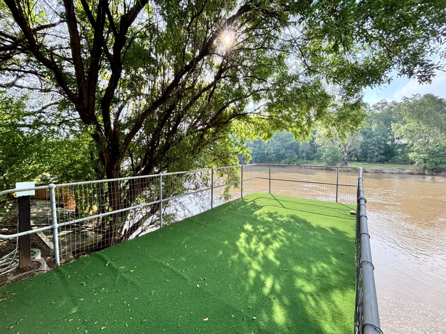 3 Bedroom Property for Sale in Vaal de Grace Golf Estate Free State